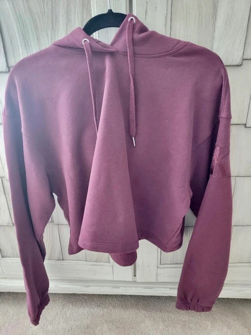 CALVIN KLEIN JEANS Women's Crop Top Hoodie Sweatshirt Size Large Red
